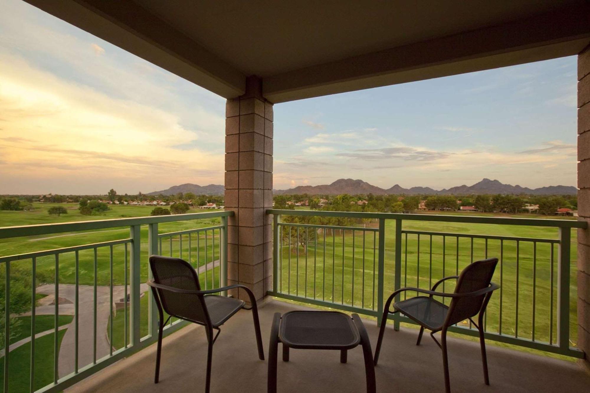 Embassy Suites By Hilton Phoenix Scottsdale Exterior photo